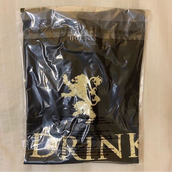 Game of Thrones “I Drink and I Know Things” -Tyrion Lannister GOT sz L - Picture 10 of 10